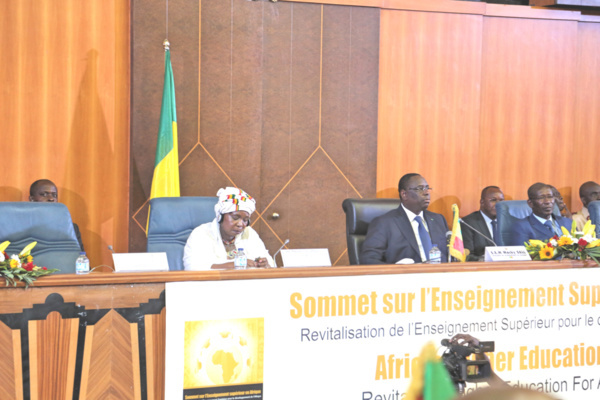 Macky Sall: "La question de l’éducation et de la formation doit rester au cœur des politiques publiques" Macky Sall: "La question de l’éducation et de la formation doit rester au cœur des politiques publiques"