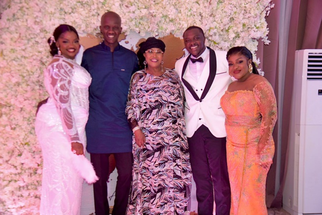 MARIAGE ROYAL- En images de la réception de Sophie Diop petite fille de Mbagnick Diop du MEDS et Lamine Ndaw fils de l'ex ministre au King Fhad MARIAGE ROYAL- En images de la réception de Sophie Diop petite fille de Mbagnick Diop du MEDS et Lamine Ndaw fils de l'ex ministre au King Fhad