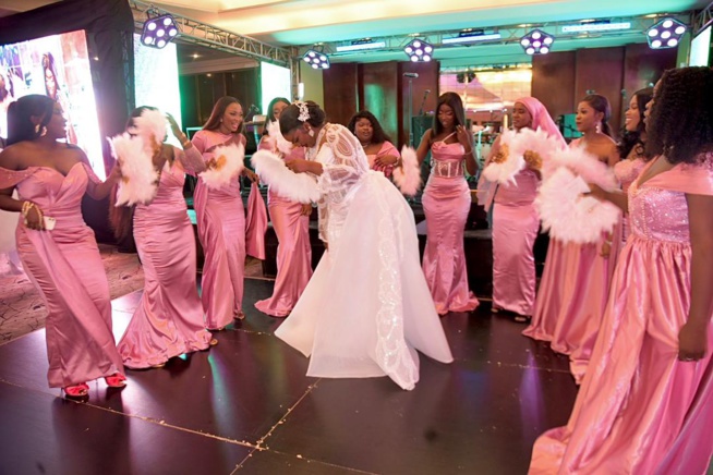 Réception de mariage entrée spectaculaire de la mariée Sophie Diop et son époux Lamine Ndaw au King Fhad. Réception de mariage entrée spectaculaire de la mariée Sophie Diop et son époux Lamine Ndaw au King Fhad.