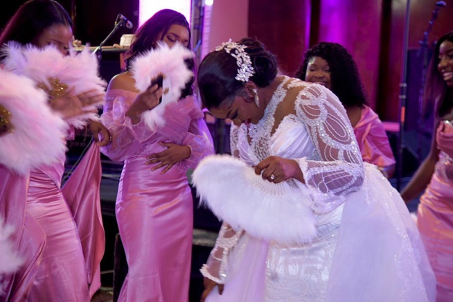 Réception de mariage entrée spectaculaire de la mariée Sophie Diop et son époux Lamine Ndaw au King Fhad. Réception de mariage entrée spectaculaire de la mariée Sophie Diop et son époux Lamine Ndaw au King Fhad.