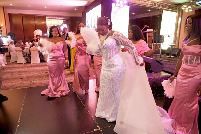 Réception de mariage entrée spectaculaire de la mariée Sophie Diop et son époux Lamine Ndaw au King Fhad. Réception de mariage entrée spectaculaire de la mariée Sophie Diop et son époux Lamine Ndaw au King Fhad.