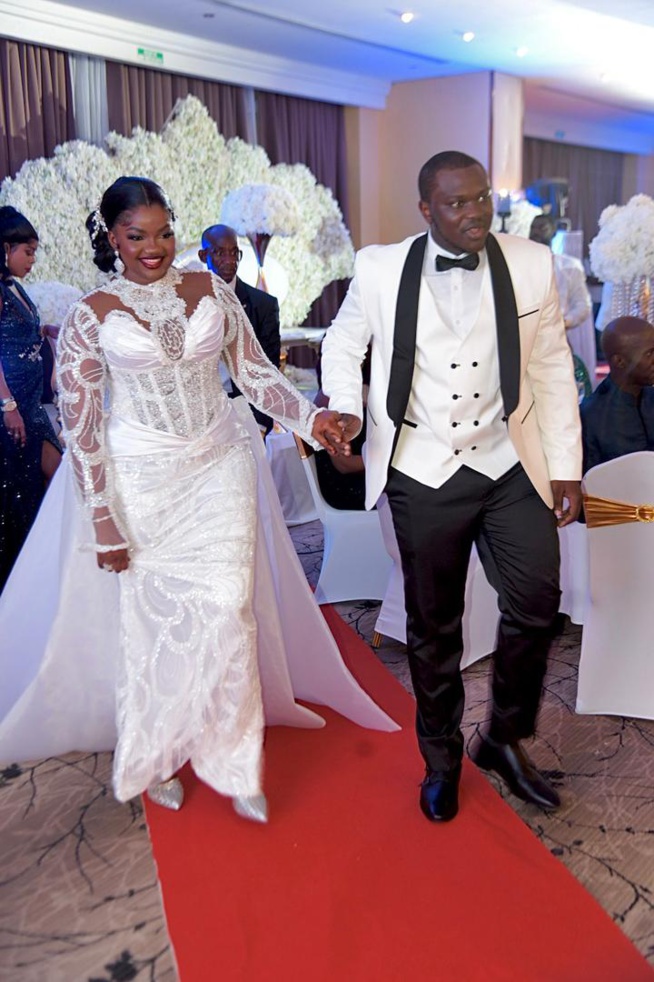 Réception de mariage entrée spectaculaire de la mariée Sophie Diop et son époux Lamine Ndaw au King Fhad. Réception de mariage entrée spectaculaire de la mariée Sophie Diop et son époux Lamine Ndaw au King Fhad.