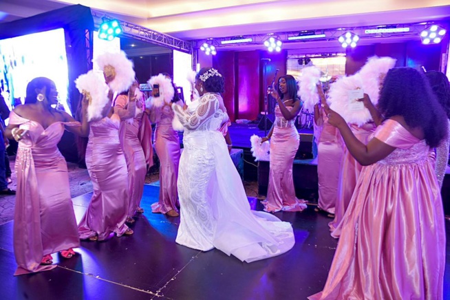 Réception de mariage entrée spectaculaire de la mariée Sophie Diop et son époux Lamine Ndaw au King Fhad. Réception de mariage entrée spectaculaire de la mariée Sophie Diop et son époux Lamine Ndaw au King Fhad.