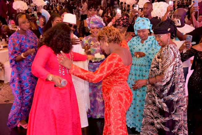 Marige Royal de la petite fille de Mbagnick Diop du MEDS Aida Samb assure le show au King Fhad Marige Royal de la petite fille de Mbagnick Diop du MEDS Aida Samb assure le show au King Fhad