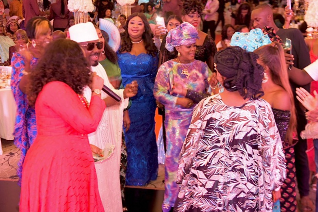 Marige Royal de la petite fille de Mbagnick Diop du MEDS Aida Samb assure le show au King Fhad Marige Royal de la petite fille de Mbagnick Diop du MEDS Aida Samb assure le show au King Fhad