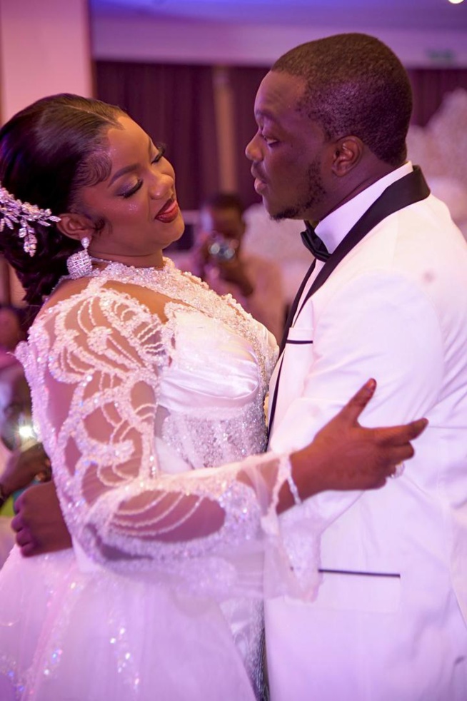 Marige Royal de la petite fille de Mbagnick Diop du MEDS Aida Samb assure le show au King Fhad Marige Royal de la petite fille de Mbagnick Diop du MEDS Aida Samb assure le show au King Fhad