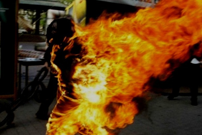 Mort horrible à Kebemer : Accusé d’ avoir poussé son épouse à se mettre le feu , un notable arrêté Mort horrible à Kebemer : Accusé d’ avoir poussé son épouse à se mettre le feu , un notable arrêté