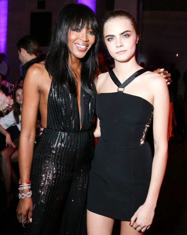 Naomi Campbell et Cara Delevingne se battent en soirée Naomi Campbell et Cara Delevingne se battent en soirée