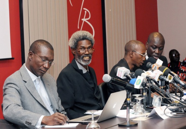 Me El Hadji Diouf énerve les avocats de Karim Wade Me El Hadji Diouf énerve les avocats de Karim Wade