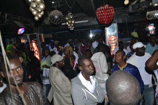 Pape Diouf chauffe le Madison et promet le feu au Grand théâtre ce 28 Mars . Pape Diouf chauffe le Madison et promet le feu au Grand théâtre ce 28 Mars .