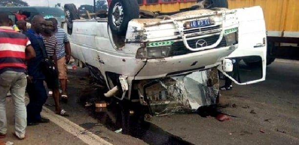 Axe Touba-Dahra : Un minicar se renverse et fait un mort Axe Touba-Dahra : Un minicar se renverse et fait un mort