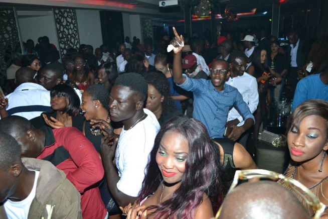 Revivez les images de la dernière soirée de Pape Diouf au Baramundi avant le "Grand Bégué" du 28 mars au grand théâtre.