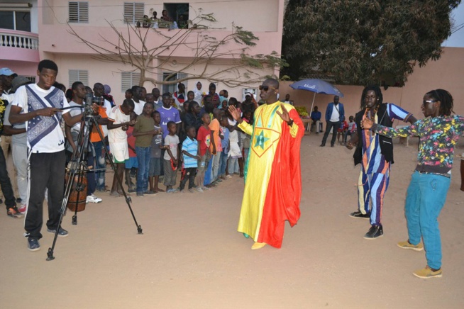 Avant goût des images de la nouvelle vidéo de Pape Diouf: "Dou Dagne". Regardez Avant goût des images de la nouvelle vidéo de Pape Diouf: "Dou Dagne". Regardez