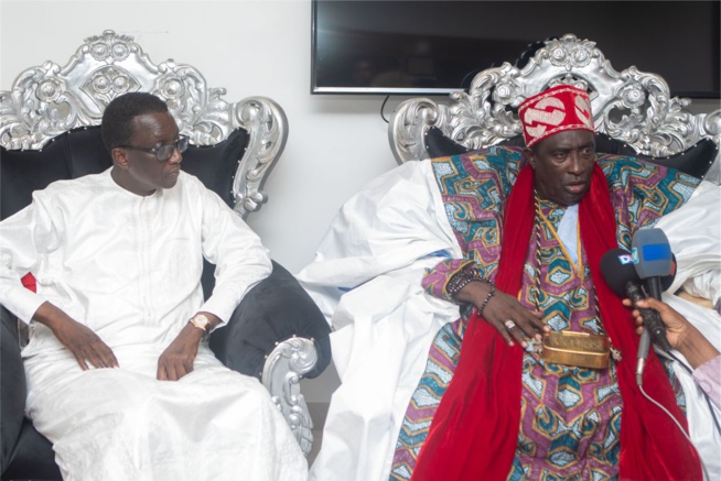 Le Premier Ministre Amadou BA a effectué ce week-end une série de visites auprès des autorités religieuses et coutumières de Dakar. Le Premier Ministre Amadou BA a effectué ce week-end une série de visites auprès des autorités religieuses et coutumières de Dakar.