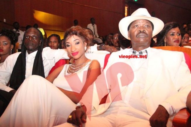 Inna Djawarah en compagnie de son boss Berou.
