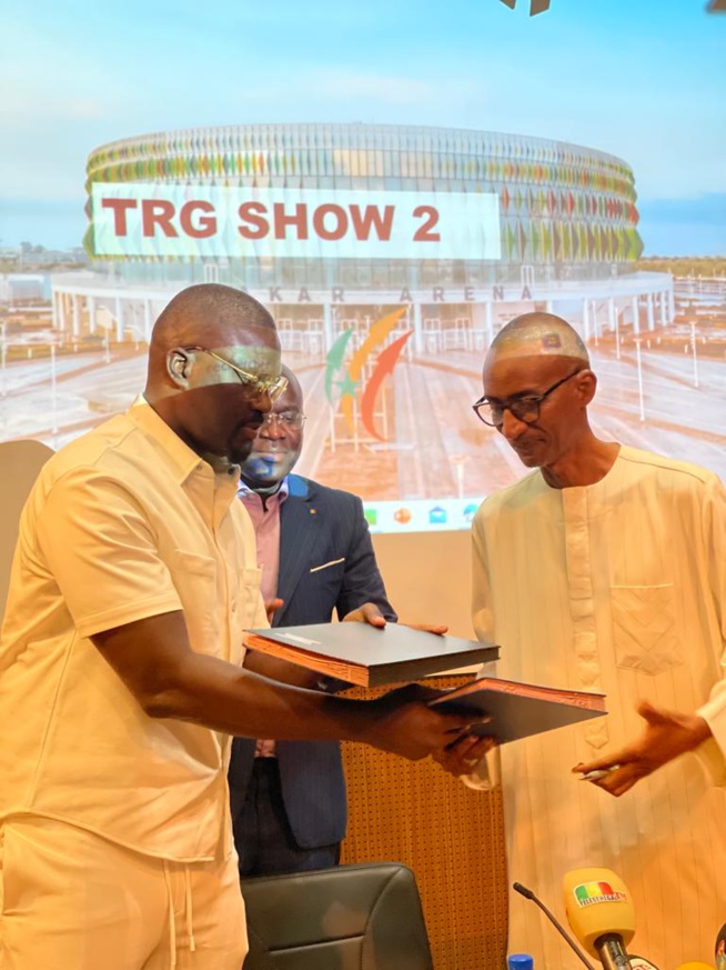 2e éditions Cérémonie de signature des 50 ans du Hip Hop dans le du TAARU RAP GALSEN avec SEN ART VISION. 2e éditions Cérémonie de signature des 50 ans du Hip Hop dans le du TAARU RAP GALSEN avec SEN ART VISION.