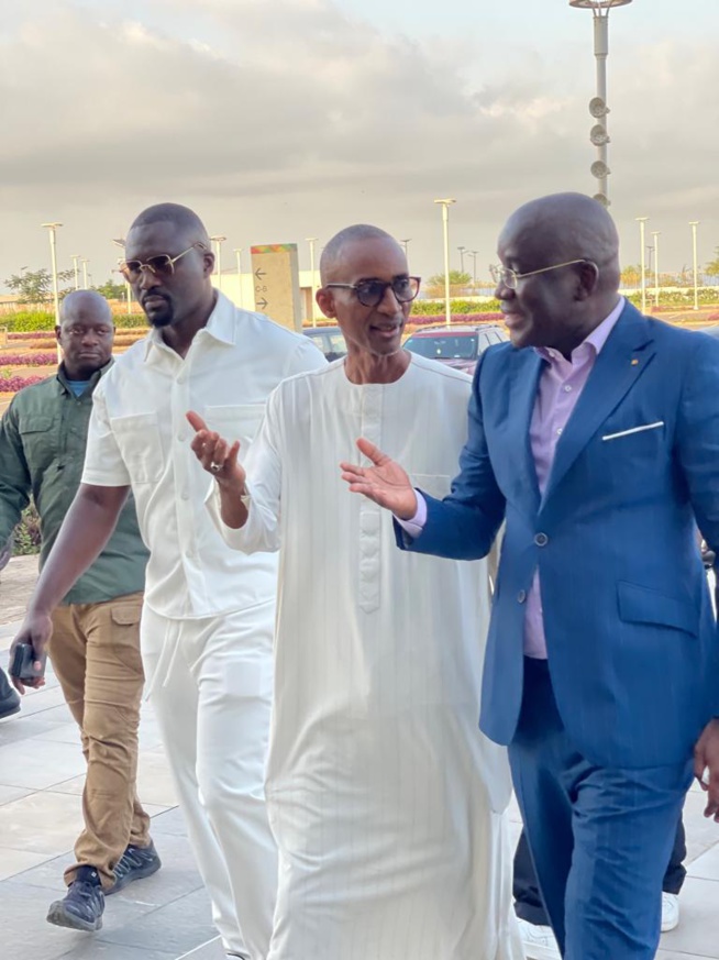 2e éditions Cérémonie de signature des 50 ans du Hip Hop dans le du TAARU RAP GALSEN avec SEN ART VISION. 2e éditions Cérémonie de signature des 50 ans du Hip Hop dans le du TAARU RAP GALSEN avec SEN ART VISION.