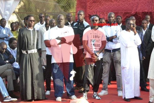 Les premières images: Serigne Modou Kara lance le slogan "KARA CARIM" Les premières images: Serigne Modou Kara lance le slogan "KARA CARIM"