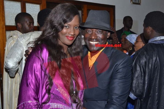 Les premières images: Serigne Modou Kara lance le slogan "KARA CARIM" Les premières images: Serigne Modou Kara lance le slogan "KARA CARIM"