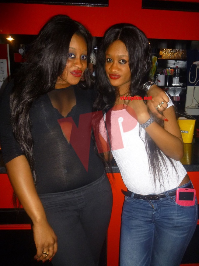 100% Sénégal à Paris, le Star Night draine du monde malgré l'opposition de Rakhou Prod de la prestation de Hameth Thiou 100% Sénégal à Paris, le Star Night draine du monde malgré l'opposition de Rakhou Prod de la prestation de Hameth Thiou