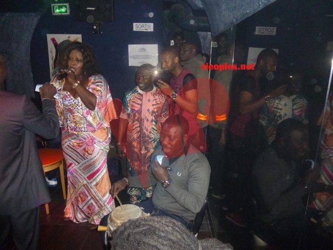 100% Sénégal à Paris, le Star Night draine du monde malgré l'opposition de Rakhou Prod de la prestation de Hameth Thiou 100% Sénégal à Paris, le Star Night draine du monde malgré l'opposition de Rakhou Prod de la prestation de Hameth Thiou