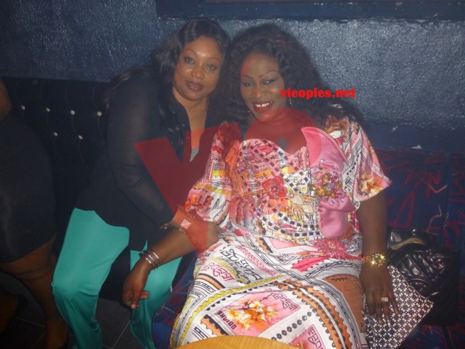 100% Sénégal à Paris, le Star Night draine du monde malgré l'opposition de Rakhou Prod de la prestation de Hameth Thiou 100% Sénégal à Paris, le Star Night draine du monde malgré l'opposition de Rakhou Prod de la prestation de Hameth Thiou