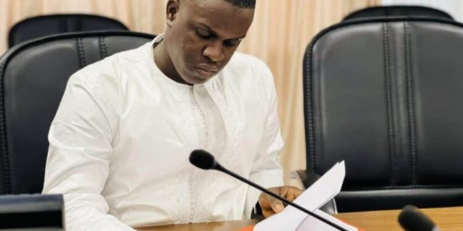 LONASE : Le Nouveau Directeur Général Régularise 22 Employés Contractuels. LONASE : Le Nouveau Directeur Général Régularise 22 Employés Contractuels.