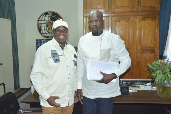 Remise de 2.244 parrains, Massaly 1er responsable BBY à se livrer à l'exercice à Thiès Remise de 2.244 parrains, Massaly 1er responsable BBY à se livrer à l'exercice à Thiès