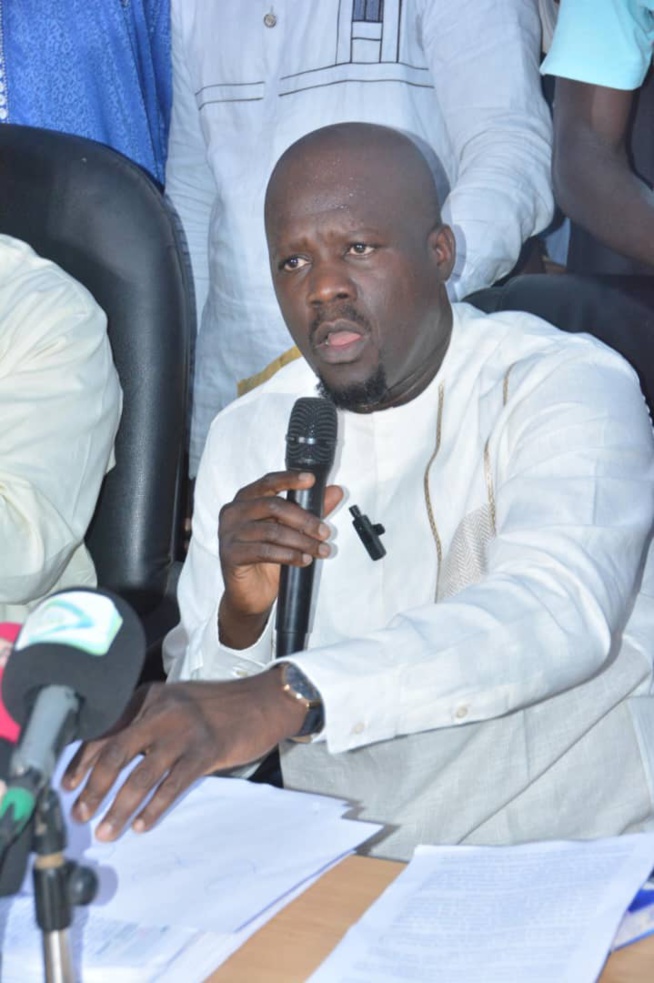 Remise de 2.244 parrains, Massaly 1er responsable BBY à se livrer à l'exercice à Thiès Remise de 2.244 parrains, Massaly 1er responsable BBY à se livrer à l'exercice à Thiès