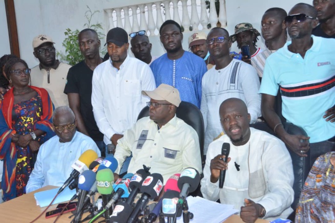 Remise de 2.244 parrains, Massaly 1er responsable BBY à se livrer à l'exercice à Thiès Remise de 2.244 parrains, Massaly 1er responsable BBY à se livrer à l'exercice à Thiès