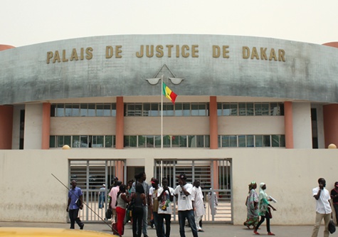 Un homme échappe de justesse à la prison pour avoir frotté son sexe contre le derrière d'une femme Un homme échappe de justesse à la prison pour avoir frotté son sexe contre le derrière d'une femme
