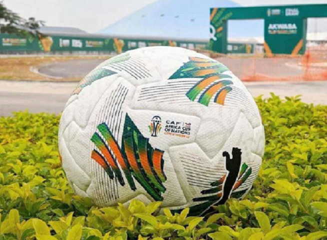 CAN 2023 – en hommage à Pokou une légende ivoirienne : voici le ballon officiel de la compétition ! CAN 2023 – en hommage à Pokou une légende ivoirienne : voici le ballon officiel de la compétition !