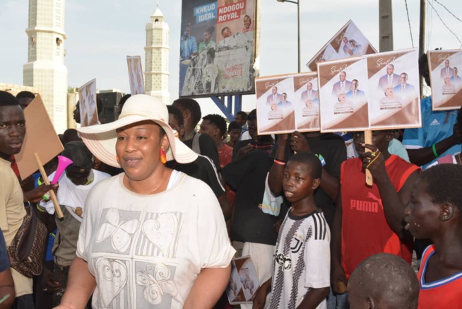 Tournée économique-Diéguy Diop la lionne de l'APR réserve un accueille populaire au PM Amadou Ba Tournée économique-Diéguy Diop la lionne de l'APR réserve un accueille populaire au PM Amadou Ba