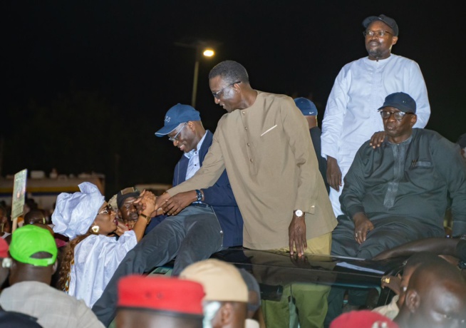 Tournée économique : Le PM Amadou BA accueilli dans la ferveur à Thiès Tournée économique : Le PM Amadou BA accueilli dans la ferveur à Thiès