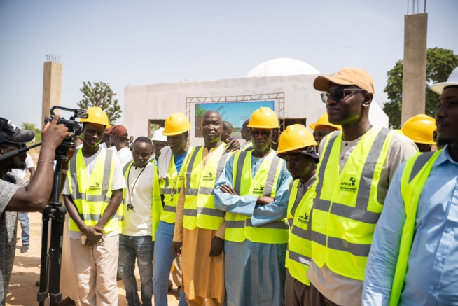 VISITE DU PM AMADOU BA AU MARCHÉ AU POISSON: LE PROJET D'UN COÛT DE PRÈS DE 3 MILLIARDS FCFA EN BONNE VOIE VISITE DU PM AMADOU BA AU MARCHÉ AU POISSON: LE PROJET D'UN COÛT DE PRÈS DE 3 MILLIARDS FCFA EN BONNE VOIE