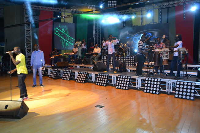 Quelques heures avant le "grand bégué" au grand théâtre qui se jouera à guichet fermé avec Pape Diouf dans les derniers reglages Quelques heures avant le "grand bégué" au grand théâtre qui se jouera à guichet fermé avec Pape Diouf dans les derniers reglages