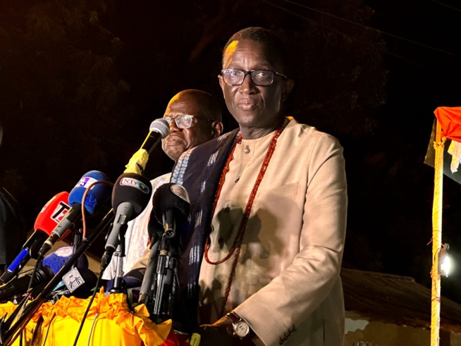 AMADOU BA À FANDÈNE, LE DOIGT LEVÉ COMME UNE VICTOIRE AU PREMIER TOUR AMADOU BA À FANDÈNE, LE DOIGT LEVÉ COMME UNE VICTOIRE AU PREMIER TOUR