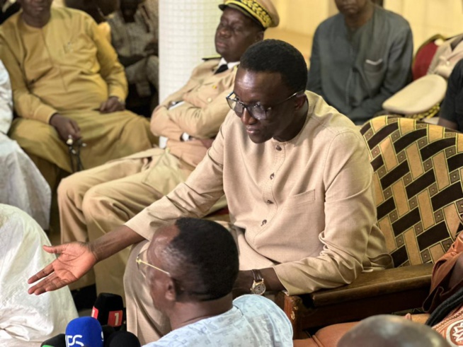 Le Premier Ministre Amadou BA s’est rendu à Médina FALL, Keur Cheikh, chez les Baye Fall communément appelé « Péthie mi», Le Premier Ministre Amadou BA s’est rendu à Médina FALL, Keur Cheikh, chez les Baye Fall communément appelé « Péthie mi»,