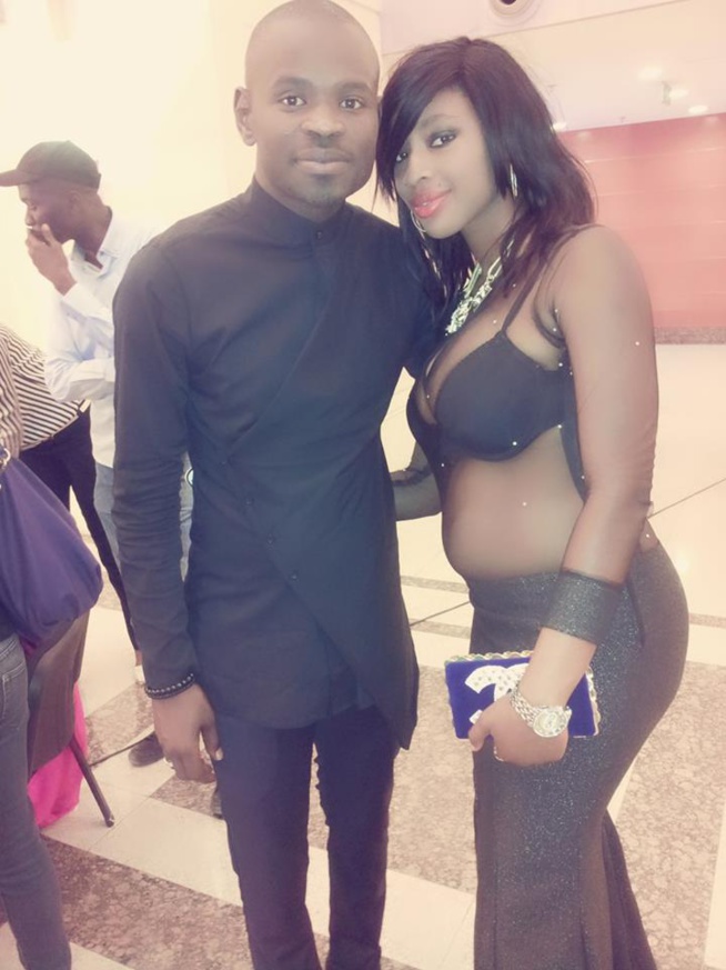 Pape Cheikh Diallo en compagnie d'une jeune fille trop sexy....... Pape Cheikh Diallo en compagnie d'une jeune fille trop sexy.......