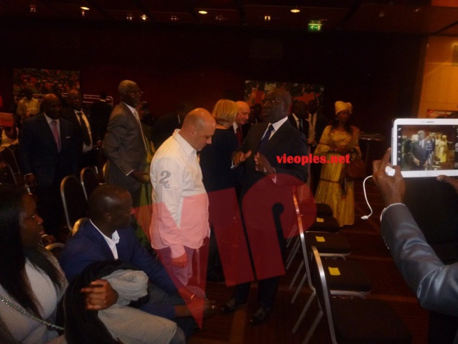 Revivez les images du Face to Face Bombardier et Modou Lo au Meridien de Paris. Revivez les images du Face to Face Bombardier et Modou Lo au Meridien de Paris.