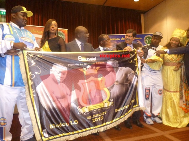 Revivez les images du Face to Face Bombardier et Modou Lo au Meridien de Paris. Revivez les images du Face to Face Bombardier et Modou Lo au Meridien de Paris.