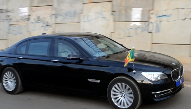 Regardez les nouveaux véhicules blindés de la présidence de la république Sénégal (Vidéo) Regardez les nouveaux véhicules blindés de la présidence de la république Sénégal (Vidéo)