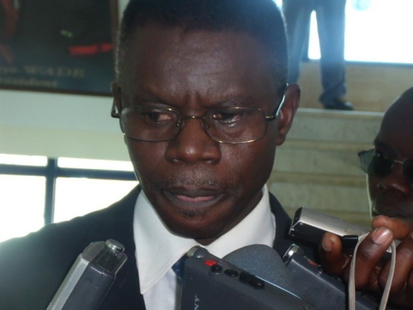 Pour 1,3 million F CFA: L’ancien ministre Pape Diouf traîne Diap Thiaw en justice Pour 1,3 million F CFA: L’ancien ministre Pape Diouf traîne Diap Thiaw en justice