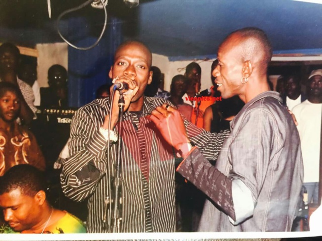 Souvenir: Feu Ndongo lo en compagnie de quelques célébrités d'aujourd'hui. Regardez Souvenir: Feu Ndongo lo en compagnie de quelques célébrités d'aujourd'hui. Regardez