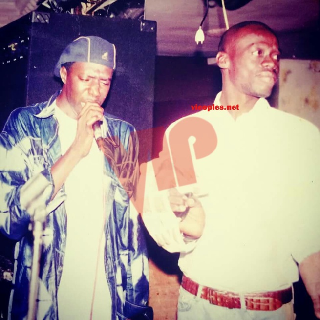 Souvenir: Feu Ndongo lo en compagnie de quelques célébrités d'aujourd'hui. Regardez Souvenir: Feu Ndongo lo en compagnie de quelques célébrités d'aujourd'hui. Regardez