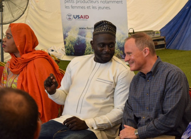 En tournée à l’intérieur du Sénégal : L'ambassadeur des USA Michael Raynor et leur projet Feed the Future Senegal Nafoore Warsaaji En tournée à l’intérieur du Sénégal : L'ambassadeur des USA Michael Raynor et leur projet Feed the Future Senegal Nafoore Warsaaji