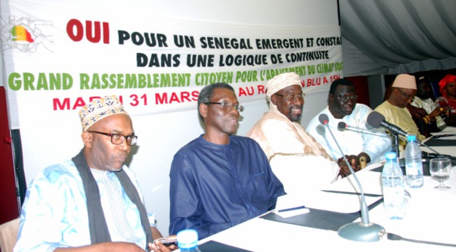 Avant de bouder, Iran Ndao engueule l’islamologue Abdou Aziz Kébé : “je ne suis pas ton alter ego, tu es indiscipliné…” Avant de bouder, Iran Ndao engueule l’islamologue Abdou Aziz Kébé : “je ne suis pas ton alter ego, tu es indiscipliné…”