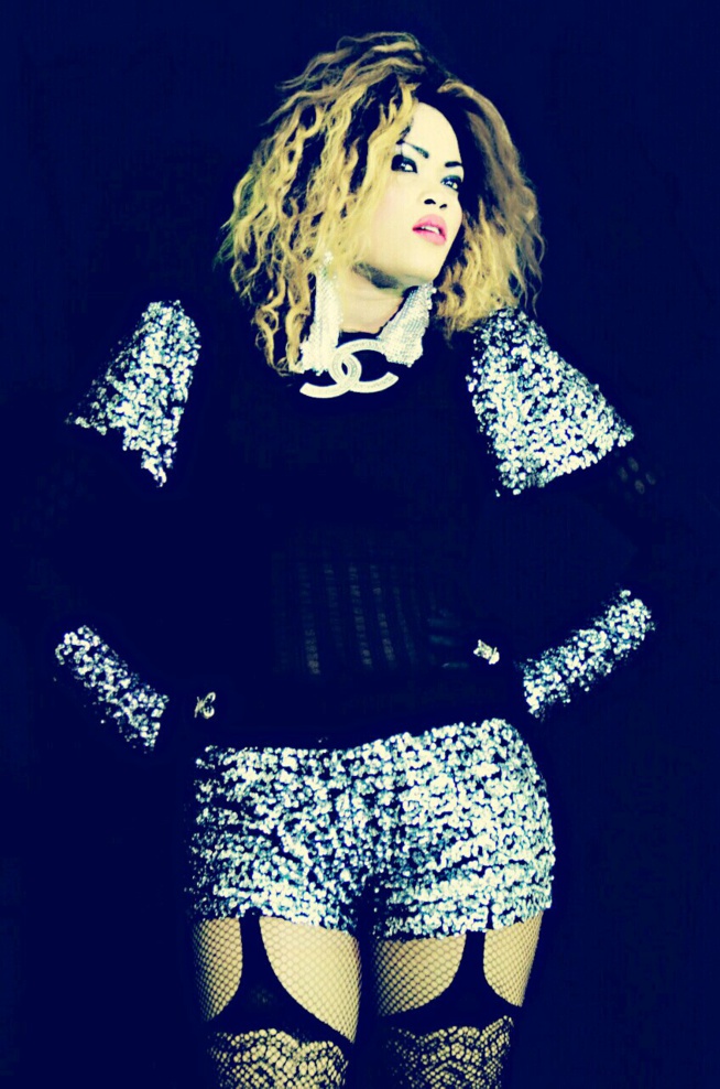 Avant - premiére en images de la nouvelle vidéo "Gueum Sa Bopp" de la rappeuse Dess Major. Regardez Avant - premiére en images de la nouvelle vidéo "Gueum Sa Bopp" de la rappeuse Dess Major. Regardez