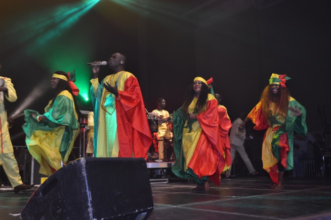 20 Photos: A guichet fermé: Pape Diouf réussit son pari devant 8000 téléspectateurs au Dock de Pullman. 20 Photos: A guichet fermé: Pape Diouf réussit son pari devant 8000 téléspectateurs au Dock de Pullman.