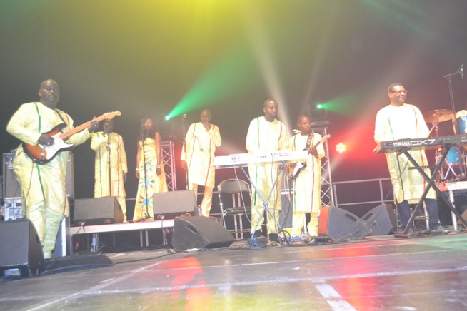 20 Photos: A guichet fermé: Pape Diouf réussit son pari devant 8000 téléspectateurs au Dock de Pullman. 20 Photos: A guichet fermé: Pape Diouf réussit son pari devant 8000 téléspectateurs au Dock de Pullman.
